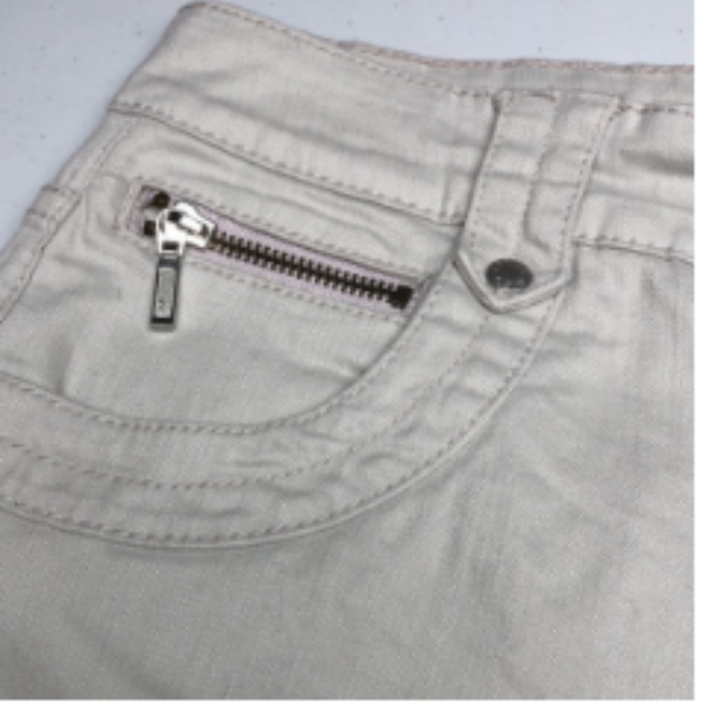 LIKE NEW JONES & CO. LIGHT-GRAY COTTON CAPRIS 12/31x13 ⭐️ - Picture 4 of 11